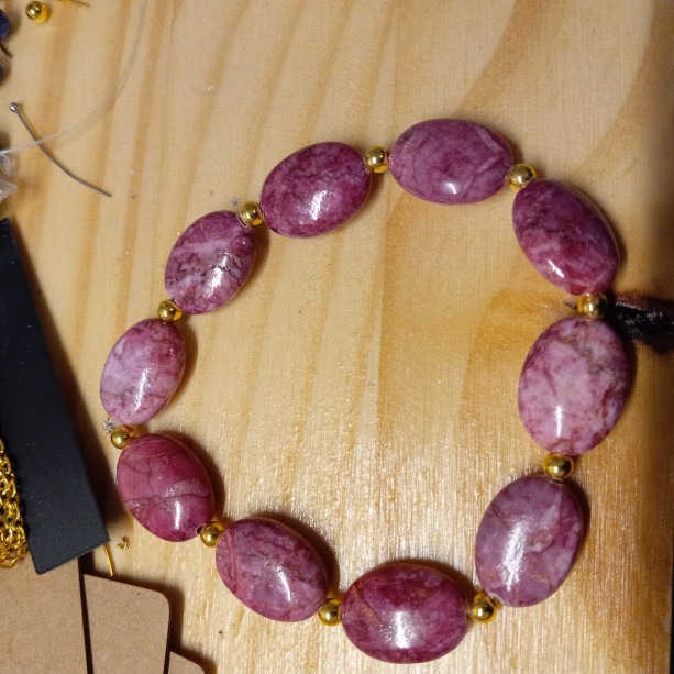 purple pink colored elastic bracelet