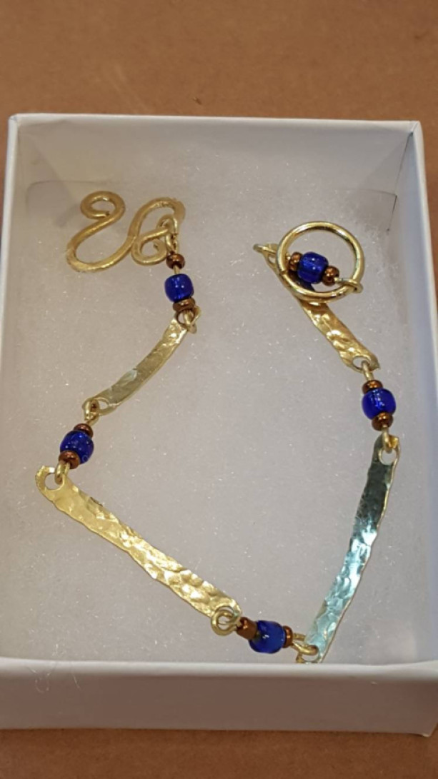 hand hammered golden brass links and blue beads bracelet