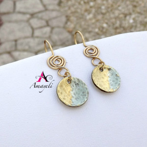 Gold hammered disc earrings, circle earrings, swirl dangle earrings, brass earrings, minimalist jewelry, round drop earrings