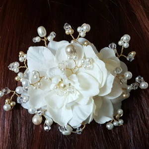 Bridal Hair Comb, Wedding Comb, Ivory Comb, Floral Wedding Comb, ivory Bridal Comb,  Ivory Hair Comb,Freshwater Pearls, crystal comb
