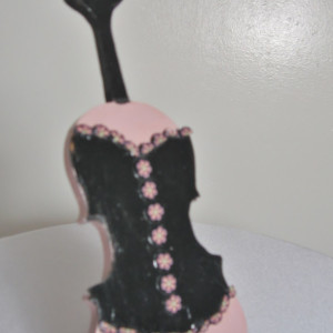 Daisy Dandy ( corset violin)