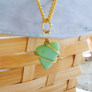 Green sea milk glass necklace, milk glass necklace, sea glass necklace, milk glass jewelry, sea glass jewelry, green necklace, green glass