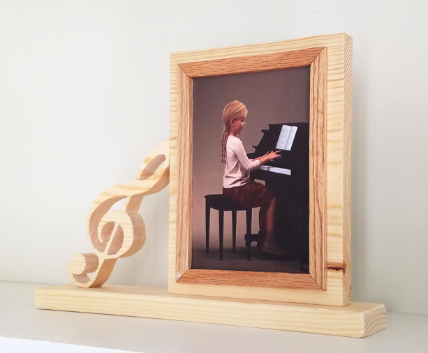Personalized 5 x 7 Picture Frame with Carved Music Symbol, Customized Music Symbol Photo Frame