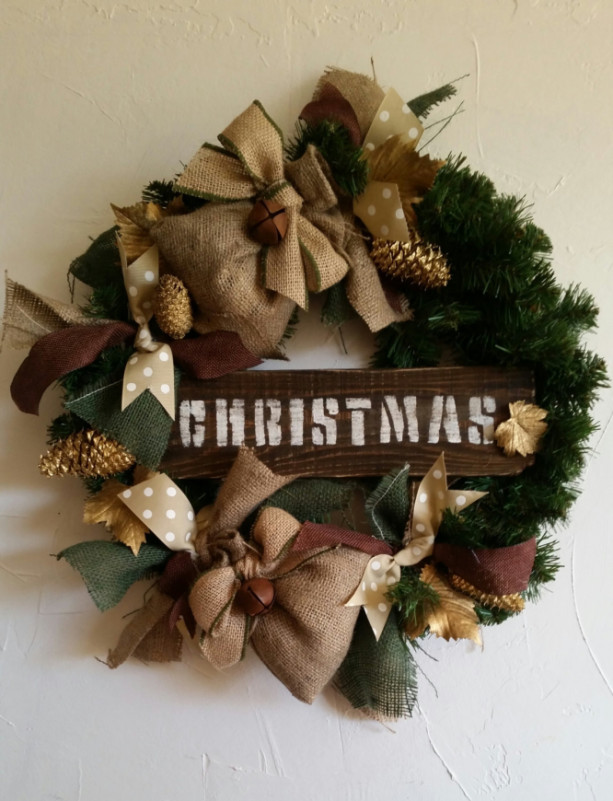 Rustic, handmade Christmas wreath with burlap scent bags