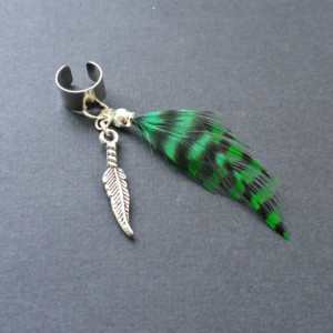 Boho Dark Green Grizzly Feather Ear Cuff - Feather Earcuff - Earcuffs -  Earrings 