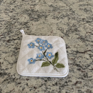 Forget me not potholders set of 2, hostess gift, baking gift, mom gift, Christmas gift from daughter, best selling items, kitchen gifts