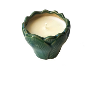 Scented soy candle in Ceramic Pot