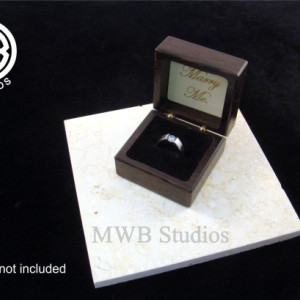 Ring box of wenge with inlaid Acanthus leaf. Free shipping and engraving. RB5