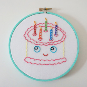 Happy Birthday Cake Embroidery Hoop, Sublime Stitching Heidi Kenney, Embroidery Food Art, Food With Faces, Birthday Party, Birthday Gift