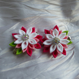 Pair of pink and white grosgrain ribbon flower hair clips with rhinestone