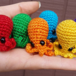 Rainbow MINI OCTOBABY SET - crochet hand-dyed wool octopus amigurumi