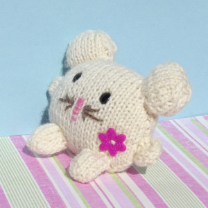 Knitted Eco Friendly Mouse, Hand Knitted Mouse, Merino Cashmere Mouse, Soft Baby Toy, Ready to Ship, Plush Mouse, Wool Toy, Stuffed Mouse
