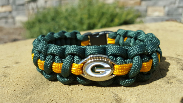 Greenbay Packers Paracord Bracelet NFL Officially Licensed Charm
