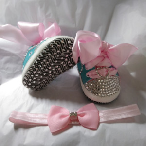 Baby girl shoes with rinestones