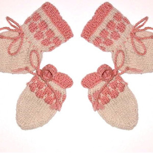 Newborn gift .Cashmere / Wool - Baby Girl / Infant / Preemie - Natural White Socks and Thumbless Mittens.