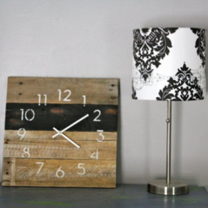 Black & White Reclaimed Wood Wall Clock.  Pallet Wood.  Modern Numbers.