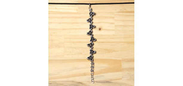 "Neoprene Triangle Knots" Chainmaille Bracelet