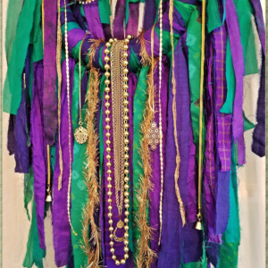 ELEGANT MARDI GRAS Silk Rag Wreath - Boho-Chic Hippie Decor, Bohemian Carnival Wreath, Gypsy Party Wallhanging, Shabby Chic Door Decor