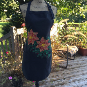 Poinsettia and berry Christmas apron with pockets, baking gifts, hostess gift, holiday apron for women, best selling items, Christmas gift