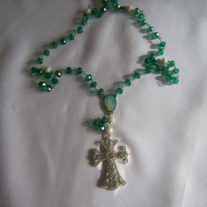 Women's Rosary Beads - Emerald Crystal 