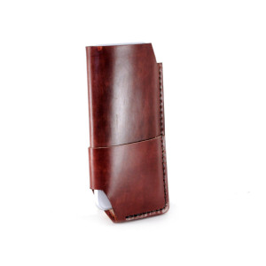 iPhone 6 Leather Wallet in Burgundy