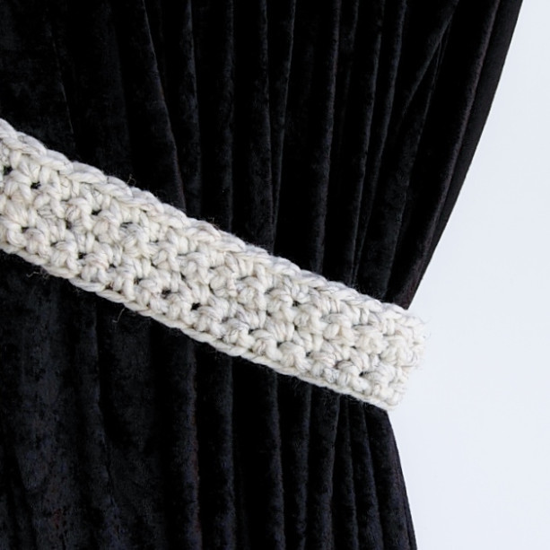One Pair of Off White Wheat Curtain Tie Backs, White with Black Crochet Knit Drapery Tiebacks for Drapes, Basic Modern Holdbacks, Ready to Ship in 2 Days