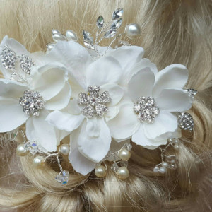 Bridal Hair Comb, Wedding Comb, Decorative Comb, Floral Wedding Comb, Rhinestone  Bridal Comb, Ivory Pearls, rhinestone leaves, crystals