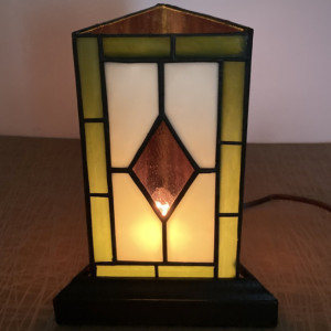 Victorian Diamond 3 Sided Stained Glass Lamp