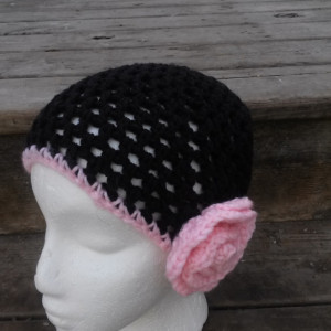 Women's Black Crochet Open Work Hat With Pink Trim