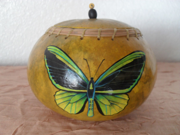 Butterfly Gourd Bowl w/Lid