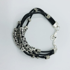9” Unisex Leather Bracelet 