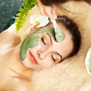 Matcha green tea clay mask | by Cocos Cosmetics French green clay | Antioxidant vegan face mask