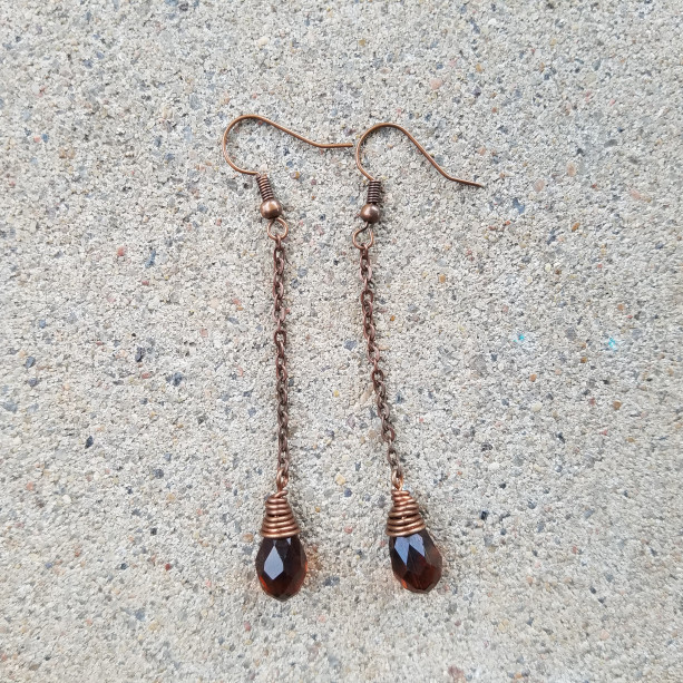 Tear drop earrings in brown