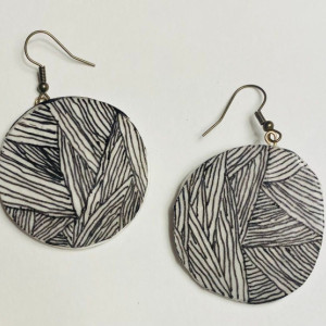 Handmade line art earrings 