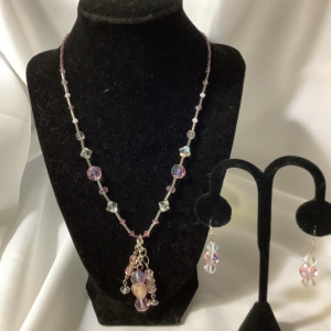 Pink, crystal necklace and earrings 
