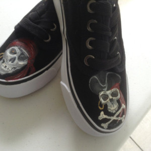 Custom painted shoes, pirates