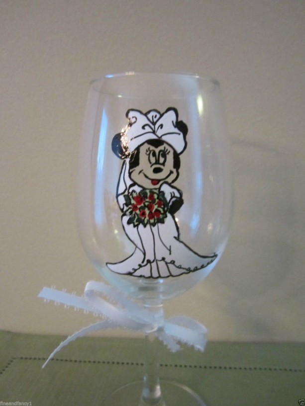 Wine Glass 12 oz. Hand Painted Glass MINNIE MOUSE RED DRESS  Stemware 