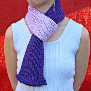 Two-tone Purple Ribbed Scarf