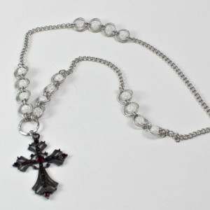 Clear Crackled Beaded Spiral and Cross Chainmaille Necklace