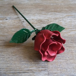 Red Shimmer Steel Rose