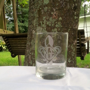 Fleur De Lis Monogram Cocktail Glass, Etched Wine Glass, Etched Beer Glass Diamond Shape Monogram