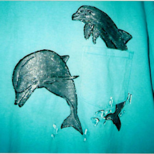 Hand Painted Dolphins: Tshirt, sz.L, One is jumping out of the pocket