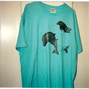 Hand Painted Dolphins: Tshirt, sz.L, One is jumping out of the pocket