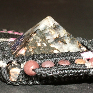 Rhodonite Pyramid Macrame Choker Necklace NM-001