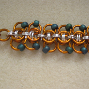 Chainmaille bracelet Gold aluminum, silver and green colors