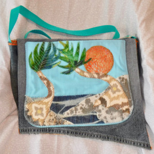Shoulder bag, side bag with applique beach scene