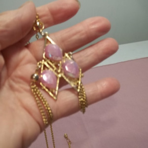 gold chain an pendant 3 pink tear drops on gold pendant 24in chain