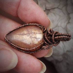 SUNSTONE PENDANT - Antiqued Copper Wire and the Sunstone's Shiney, Metalic Flash is Special