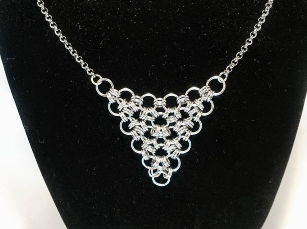 Silver necklace / Triangular / Japanese / chain maille