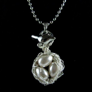 Mama Bird Nest with Light Beige Pearl Egg Pendant Necklace
